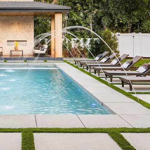 deck jets in modern rectangular pool